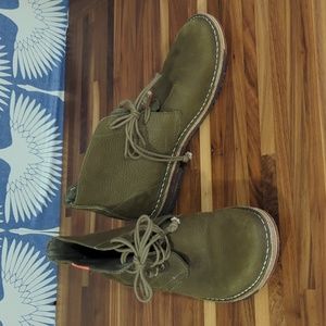 J. Shoes army olive green leather boots 8.5 mens Mojave 2
